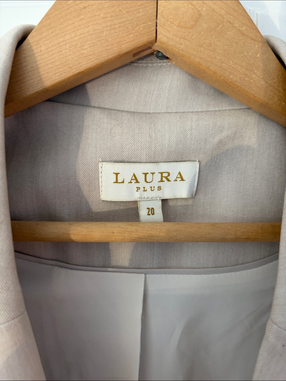 Laura Plus Tan Jacket - Picture 3 of 6